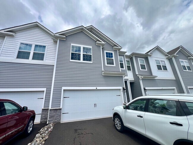 Building Photo - Stunning 4-Bed Townhome in Quakertown! Available NOW!