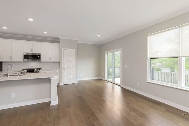 Building Photo - Gorgeous 3 Bedroom 2 Full/2 Half Bath Townhome in the Heart Of Carmel!