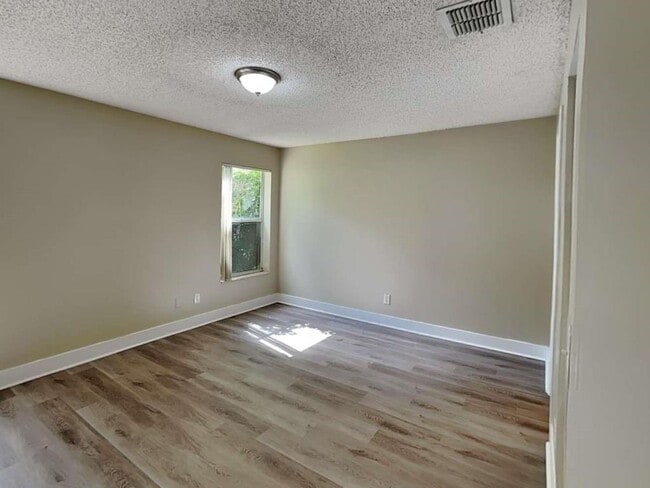 Building Photo - 9220 Arborwood Cir