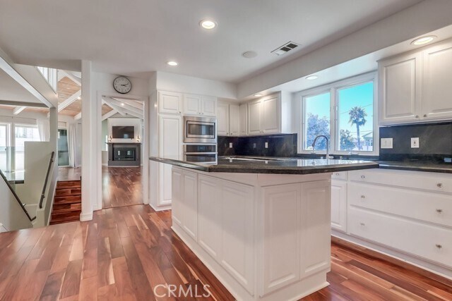 Building Photo - 6063 Lido Ln