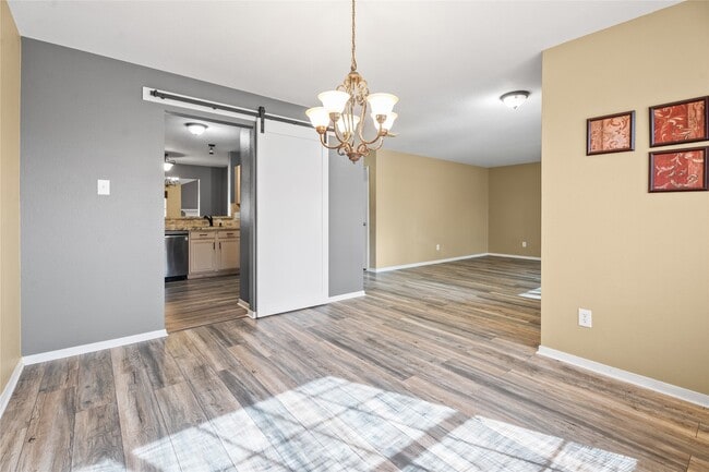 Building Photo - 9331 Carmalee St