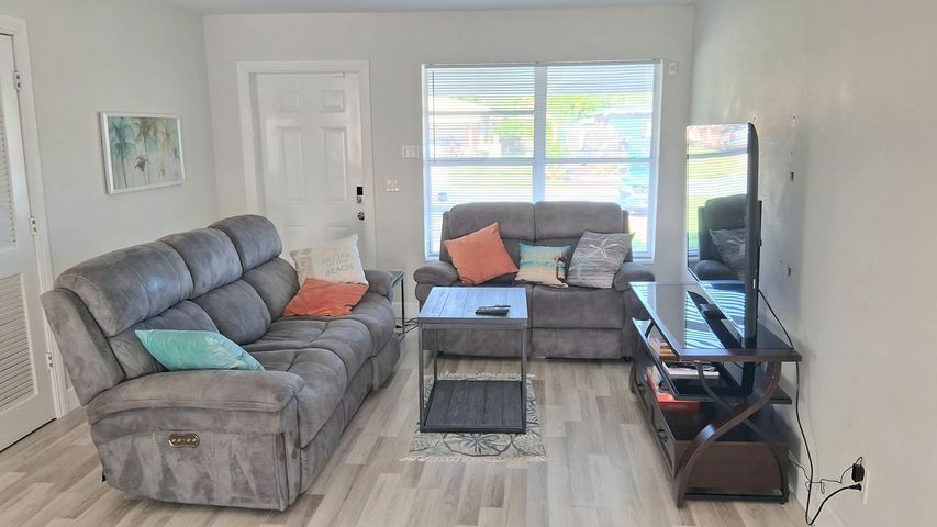 Building Photo - 534 NW 5th St