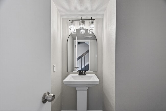 Building Photo - 11406 Caesar Dr