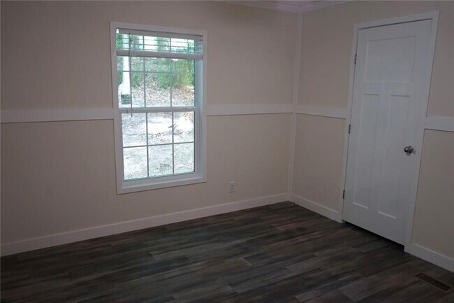 Building Photo - 210 Woodland St