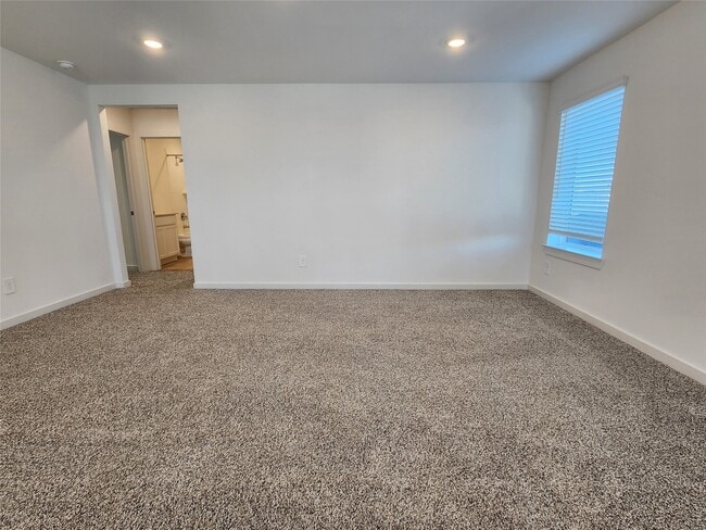 Building Photo - 30622 Wicklow Gdns Dr