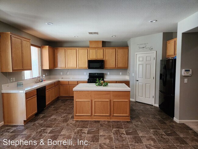 Building Photo - 3 br, 2 bath House - 308 Strands Court