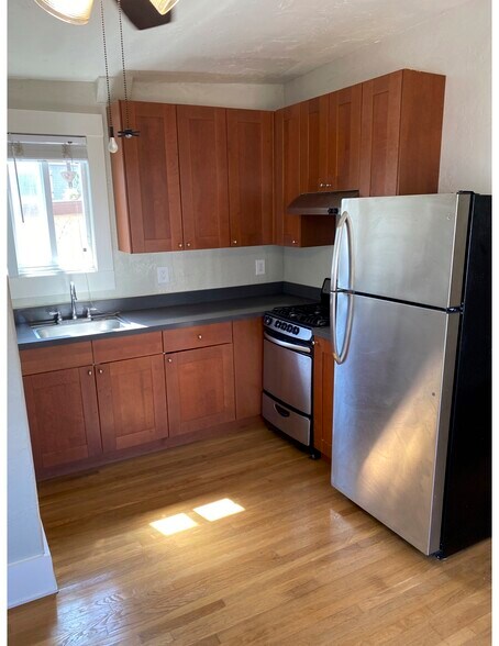 Building Photo - 2103 Island Ave