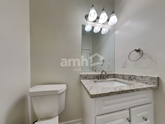 Building Photo - 13136 Braybourne Pkwy