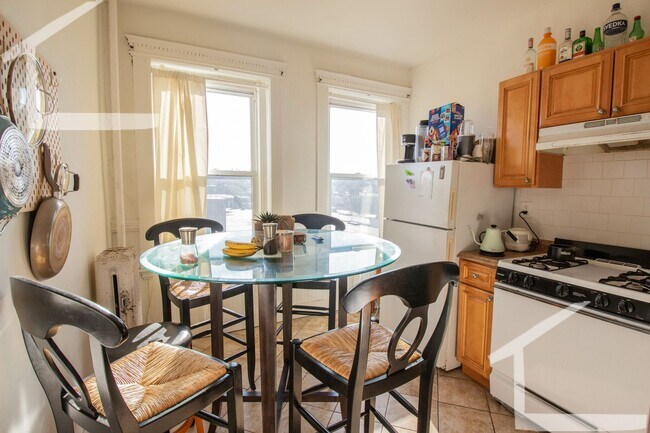 Building Photo - 9/1 Packard's Corner 2BR with heat inc, hu...