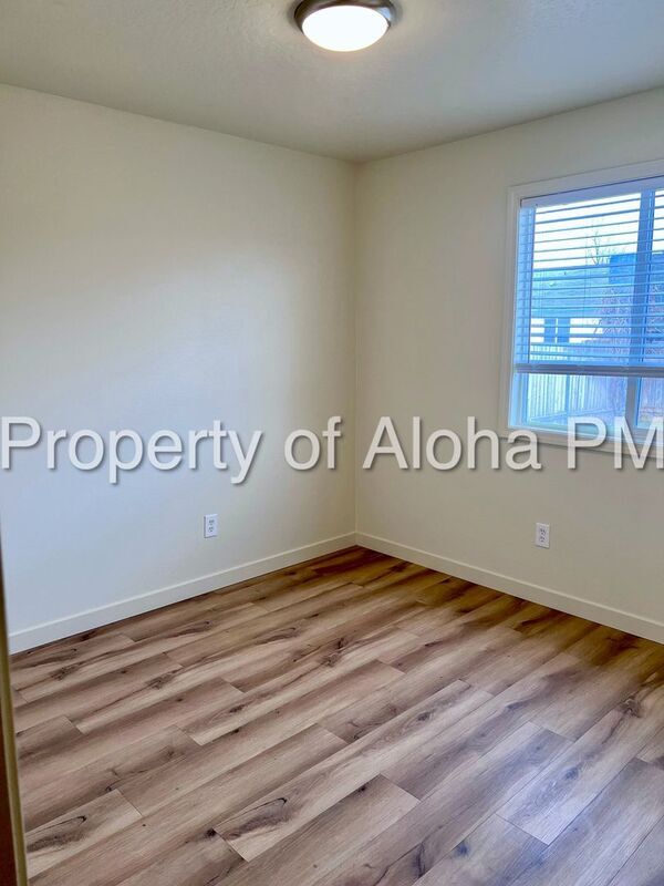 Building Photo - 2418 E Ohio Ave