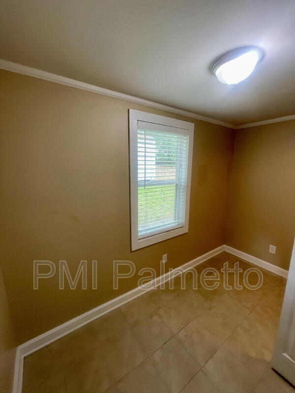Building Photo - 241 Vallejo Cir