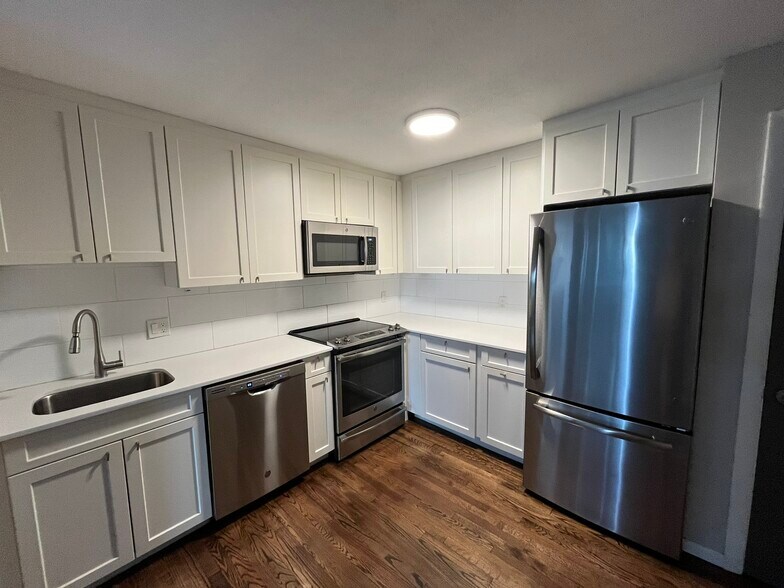 Building Photo - 50 Evergreen St