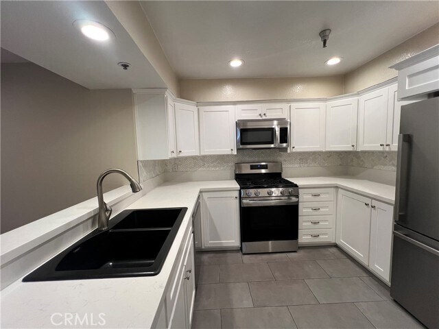Building Photo - 280 Cagney Ln