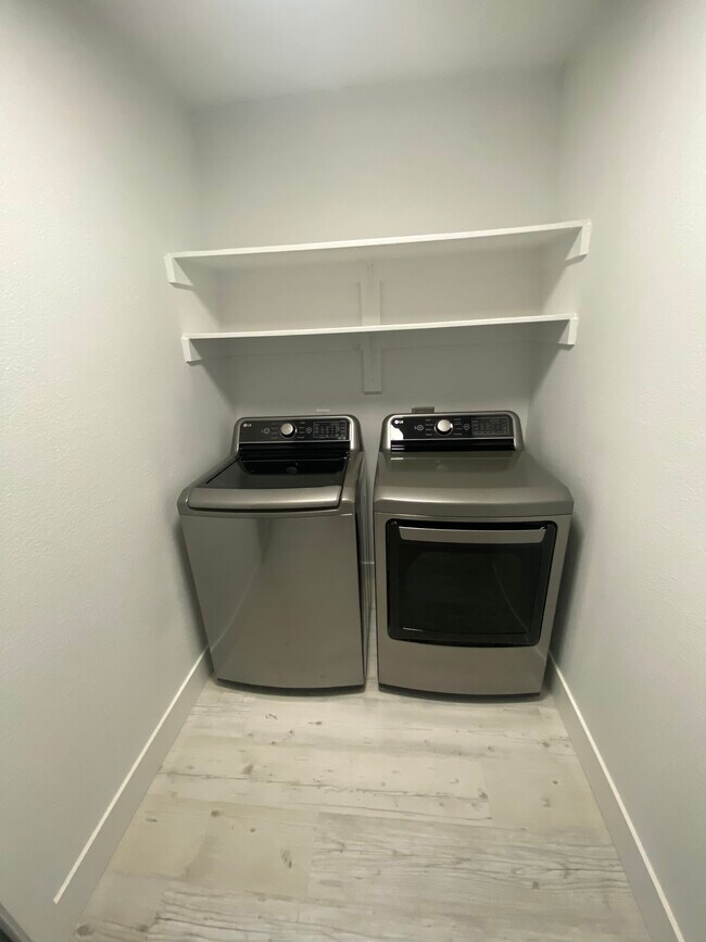 Building Photo - 9653 S 44th St