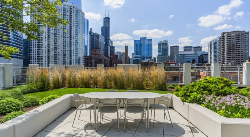 Building Photo - 579 W Kinzie St