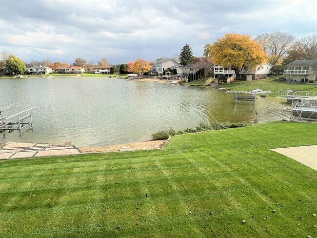 Building Photo - 6724 Rushmore Ct