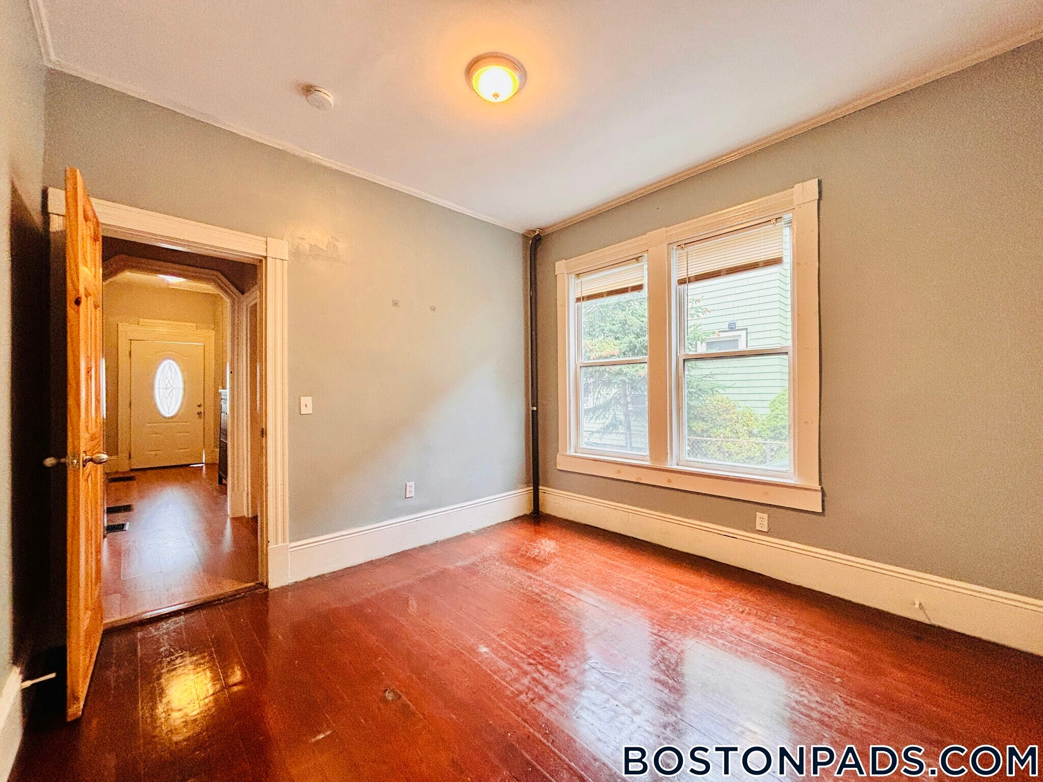 Building Photo - 52 Harvest St