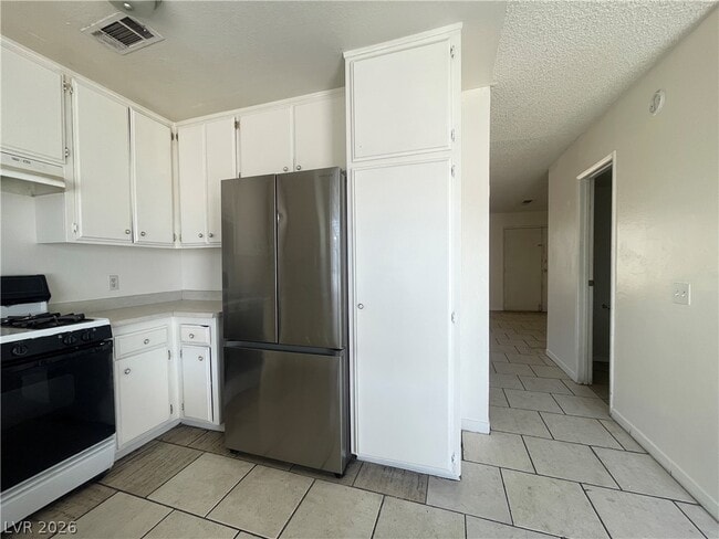 Building Photo - 3904 Blackford Pl