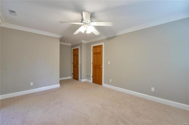 Building Photo - 8940 Ladue Rd