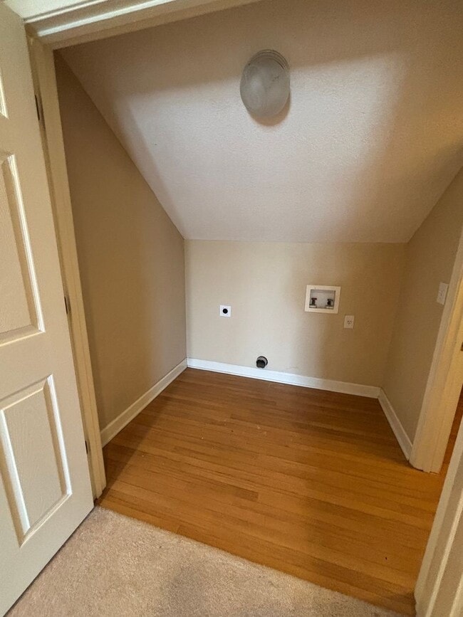 Building Photo - **MANAGERS SPECIAL 250 OFF FIRST MONTH REN...