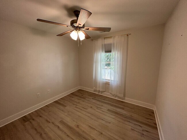 Building Photo - West AVL - 3/2 Contemporary Build Ready Now!