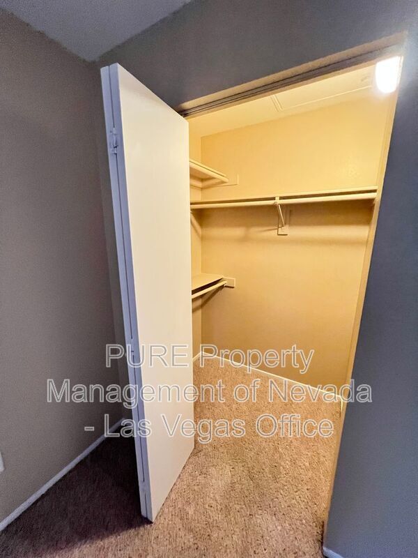 Building Photo - 7885 W Flamingo Rd