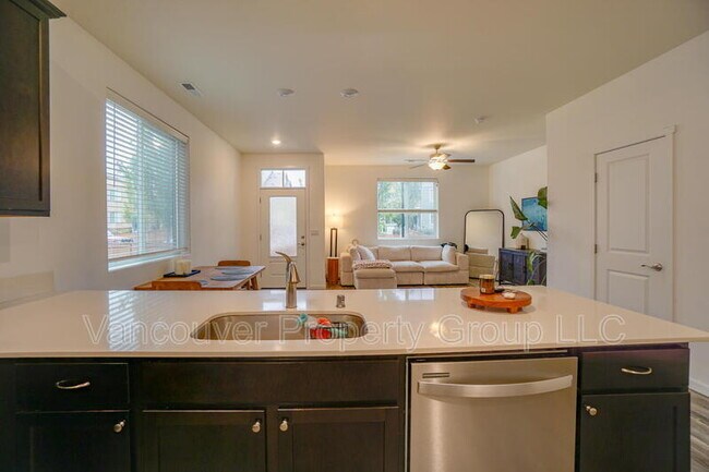 Building Photo - 7120 NE 153rd Pl
