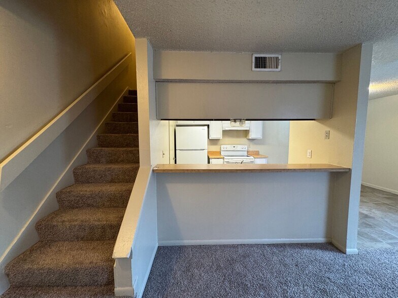 Building Photo - 4504 Chase Cir