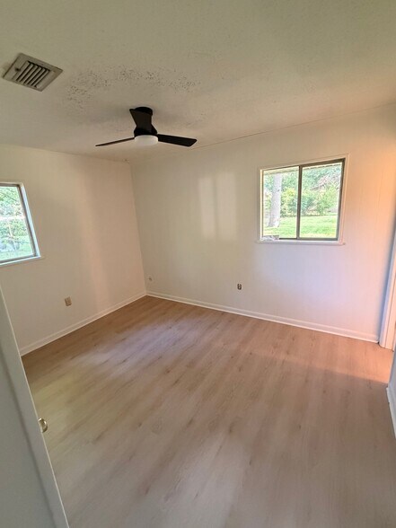 Building Photo - 2109 Arkansas Ave