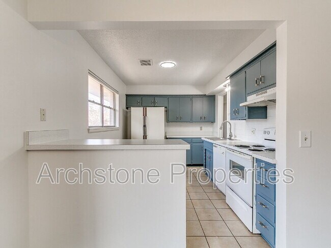 Building Photo - 4508 NW 26th St