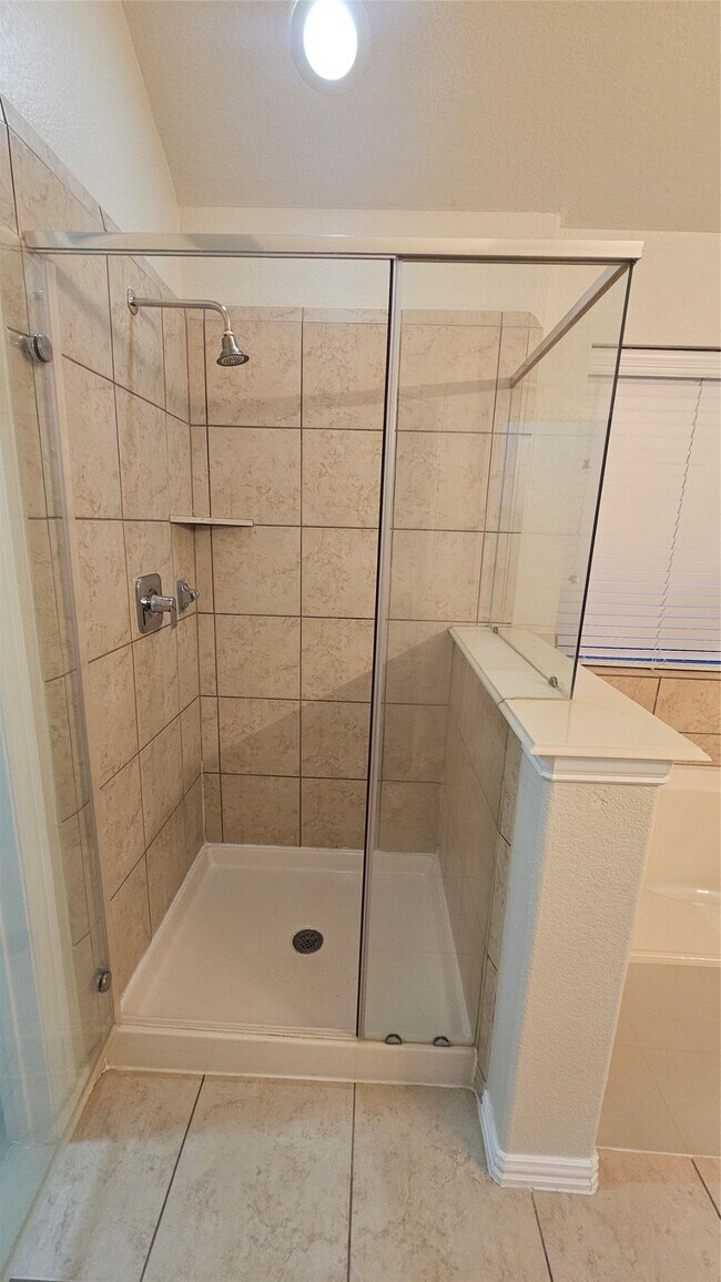 Building Photo - 10002 Blissfull Valley Ln