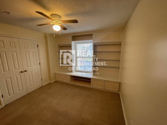 Building Photo - *Move In Special* Deacon Ridge Gated Commu...