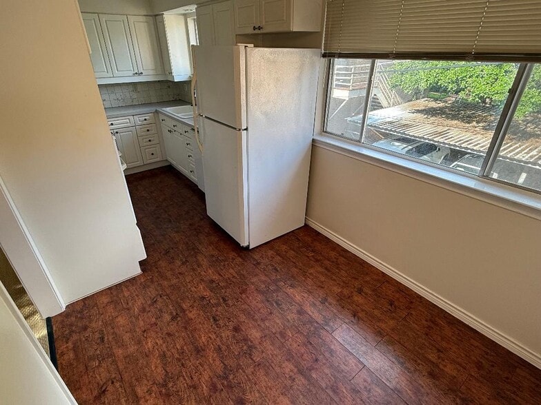 Building Photo - 8620 Baltimore Dr