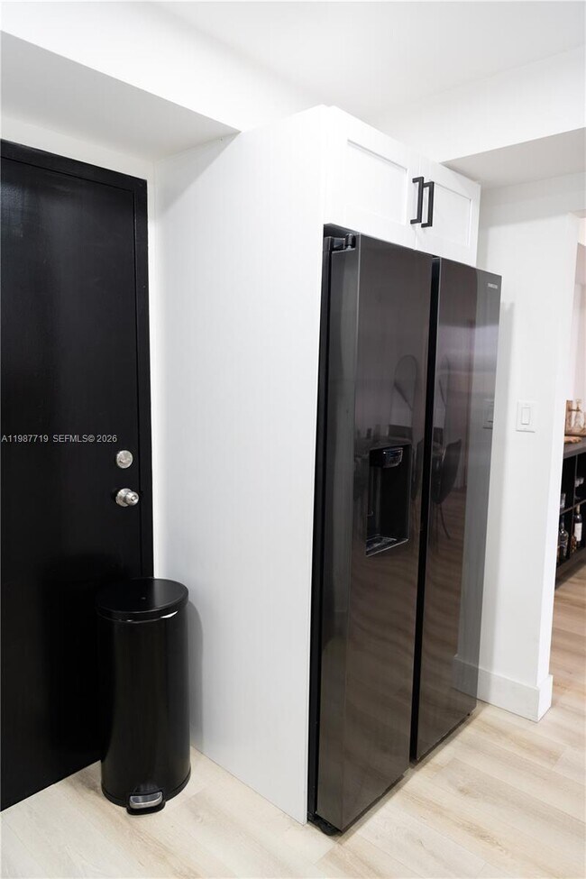 Building Photo - 13155 Ixora Ct