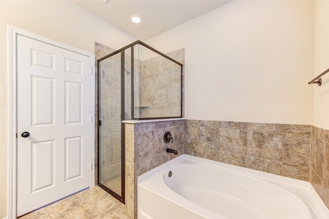 Building Photo - 23022 Silver Linden Ct