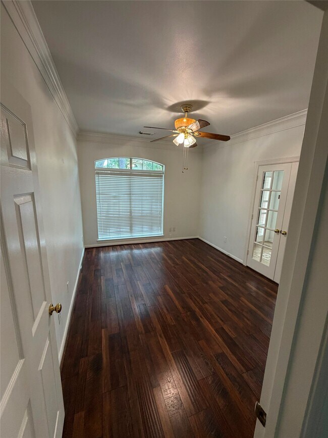 Building Photo - 1103 Glendale Dr