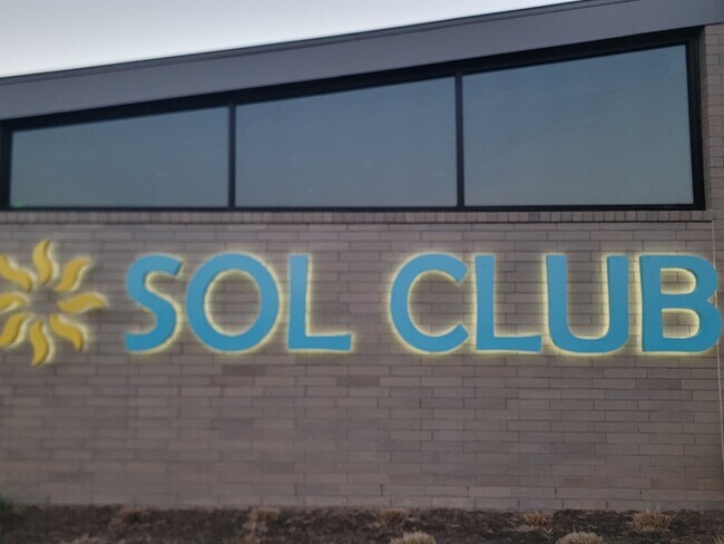 Building Photo - 3061 Avenida Sonoma Dr