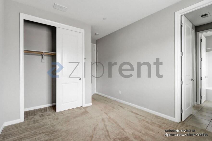 Building Photo - 529 Brinwood Way