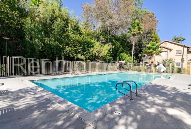 Building Photo - 11263 Avenida De Los Lobos