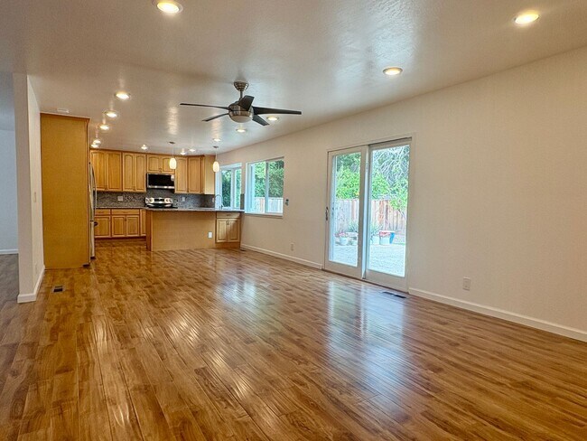 Building Photo - Welcome Home to Your Next Chapter in Almaden Valley