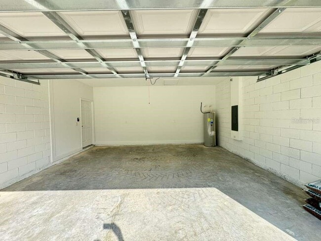 Building Photo - 2692 SW 161st Loop