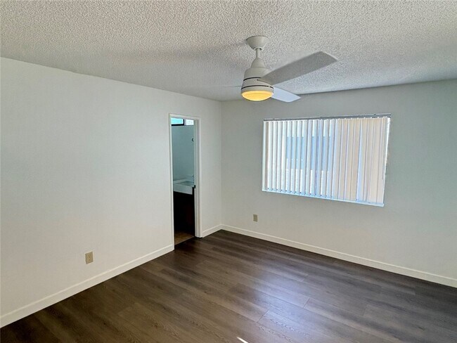Building Photo - 2323 Whitesands Dr