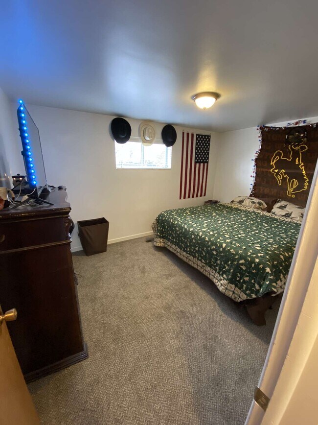 Building Photo - 486 W 100 N