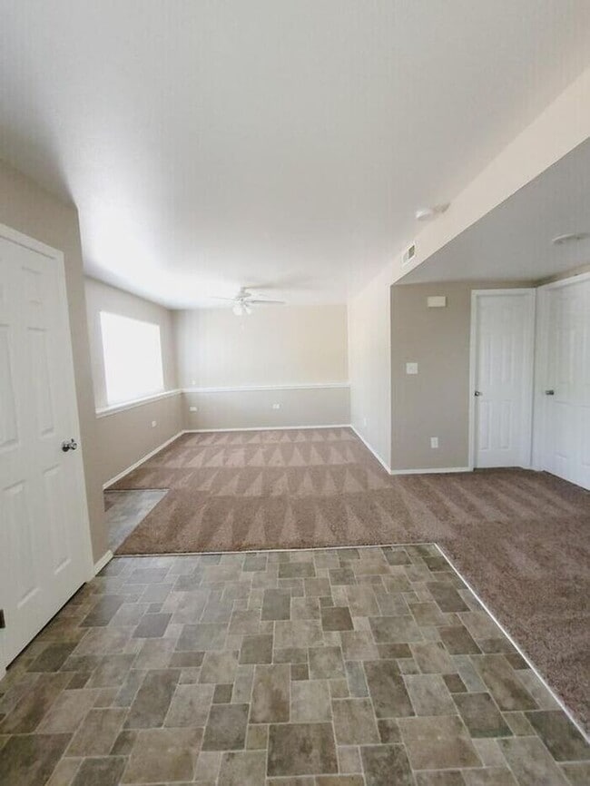 Building Photo - Cozy 2-Bedroom Upper-Level Home in Brookwo...