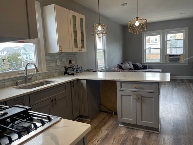 Building Photo - 125 Marsellus Pl