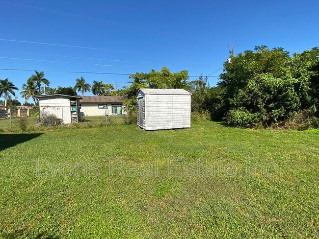 Building Photo - 3323 Canal St