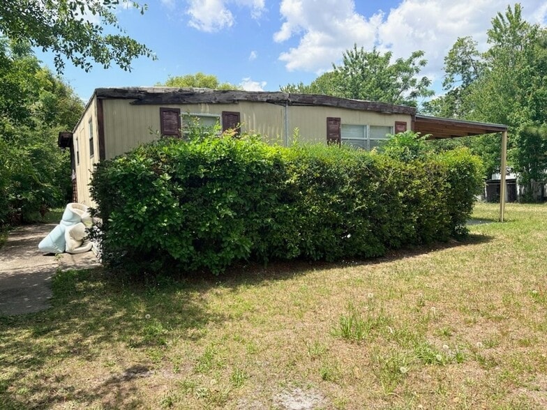 Building Photo - 2152 Glen Gardner Dr