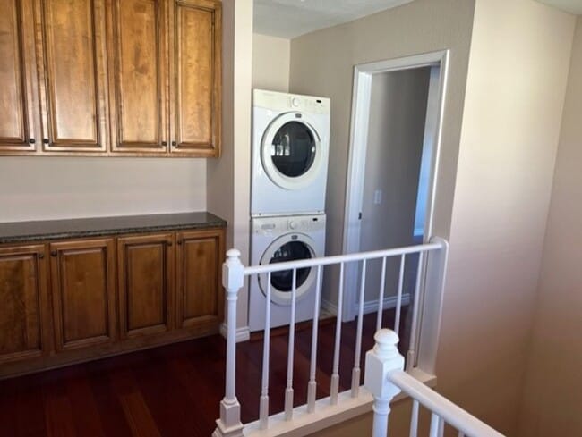 Building Photo - Private, Gated and the Heart of Costa Mesa!