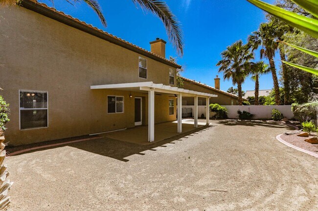 Building Photo - Beautiful 4 Bedroom Henderson Home
