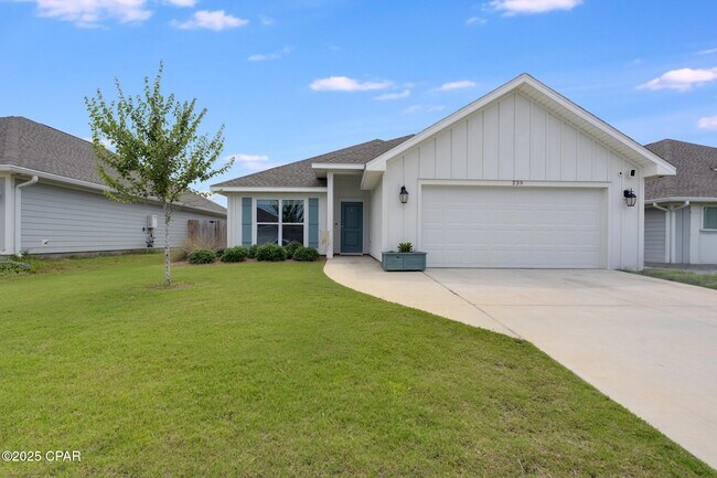 Primary Photo - 230 Bayou Bend Ln